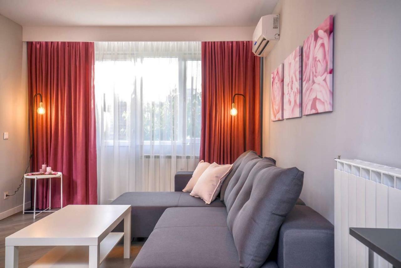 Rose One Bedroom Designer Apartment In City Centre By Flat Mаnager ソフィア エクステリア 写真